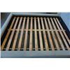 Image 8 : MODERN QUEENSIZE TUFFTED PLATFORM BEDFRAME