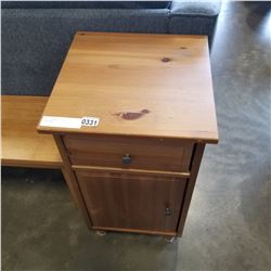 PINE 1 DRAWER 1 DOOR NIGHTSTAND