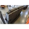 Image 13 : BRAND NEW MODERN GREY STITCHED MICROSUEDE 3 PIECE SECTIONAL SOFA, WITH 3 POWER RECLINERS, 2 CONSOLES