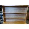 Image 2 : 6 DRAWER DRESSER W/ HUTCH
