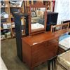 Image 1 : MAPLE 4 DRAWER DRESSER WITH TILTING MIRROR