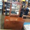 Image 2 : MAPLE 4 DRAWER DRESSER WITH TILTING MIRROR