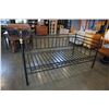 Image 2 : DOUBLE SIZE BLACK ALUMINUM DAY BED
