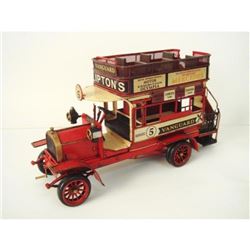 Metal Mercedes Benz Lo 1112 Bus in Red Scale