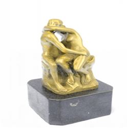 Kissing Love Bronze Sculpture on Marble Base Statue