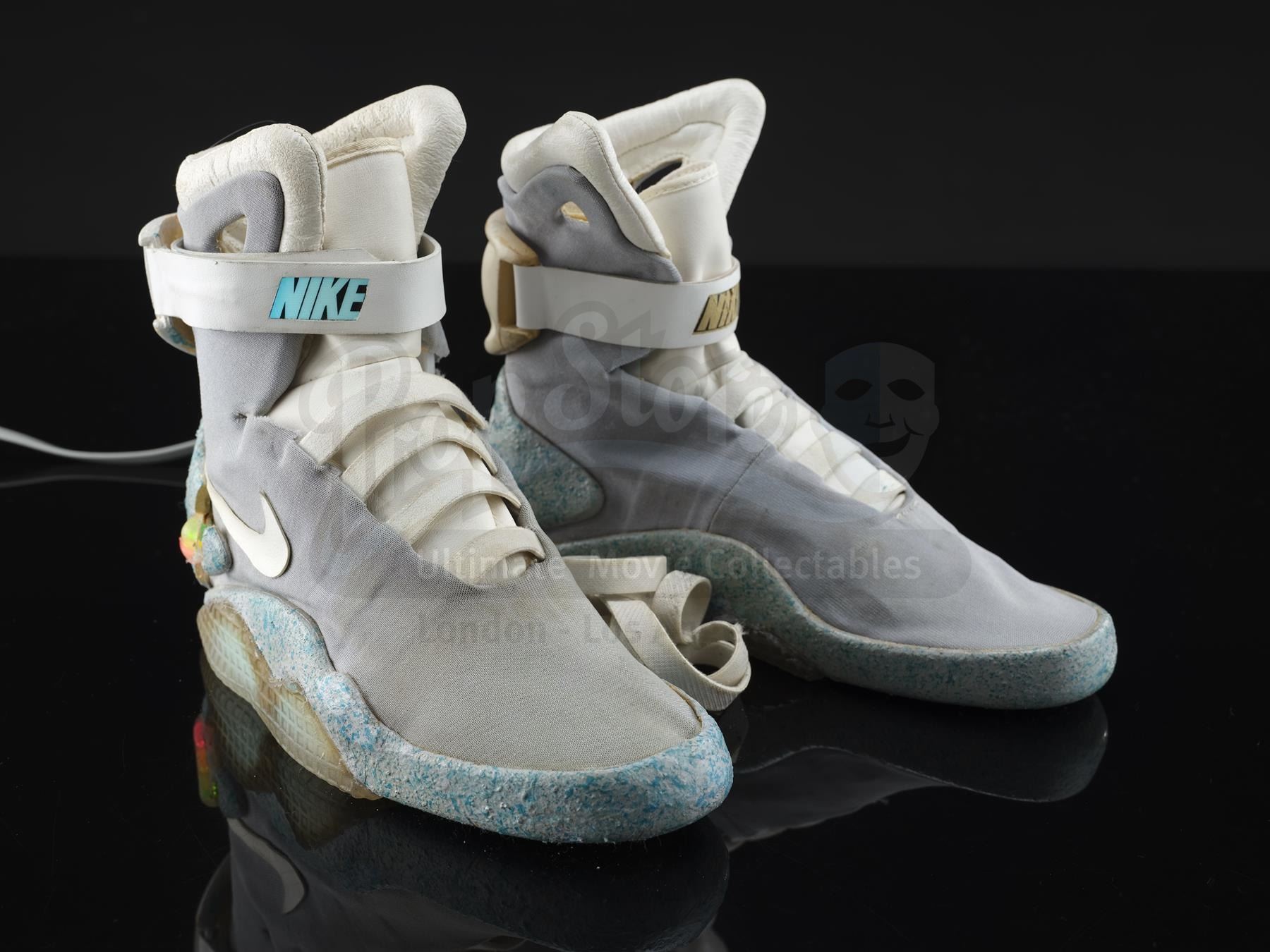 BACK TO THE FUTURE PART II (1989) - Marty McFly's (Michael J. Fox ...