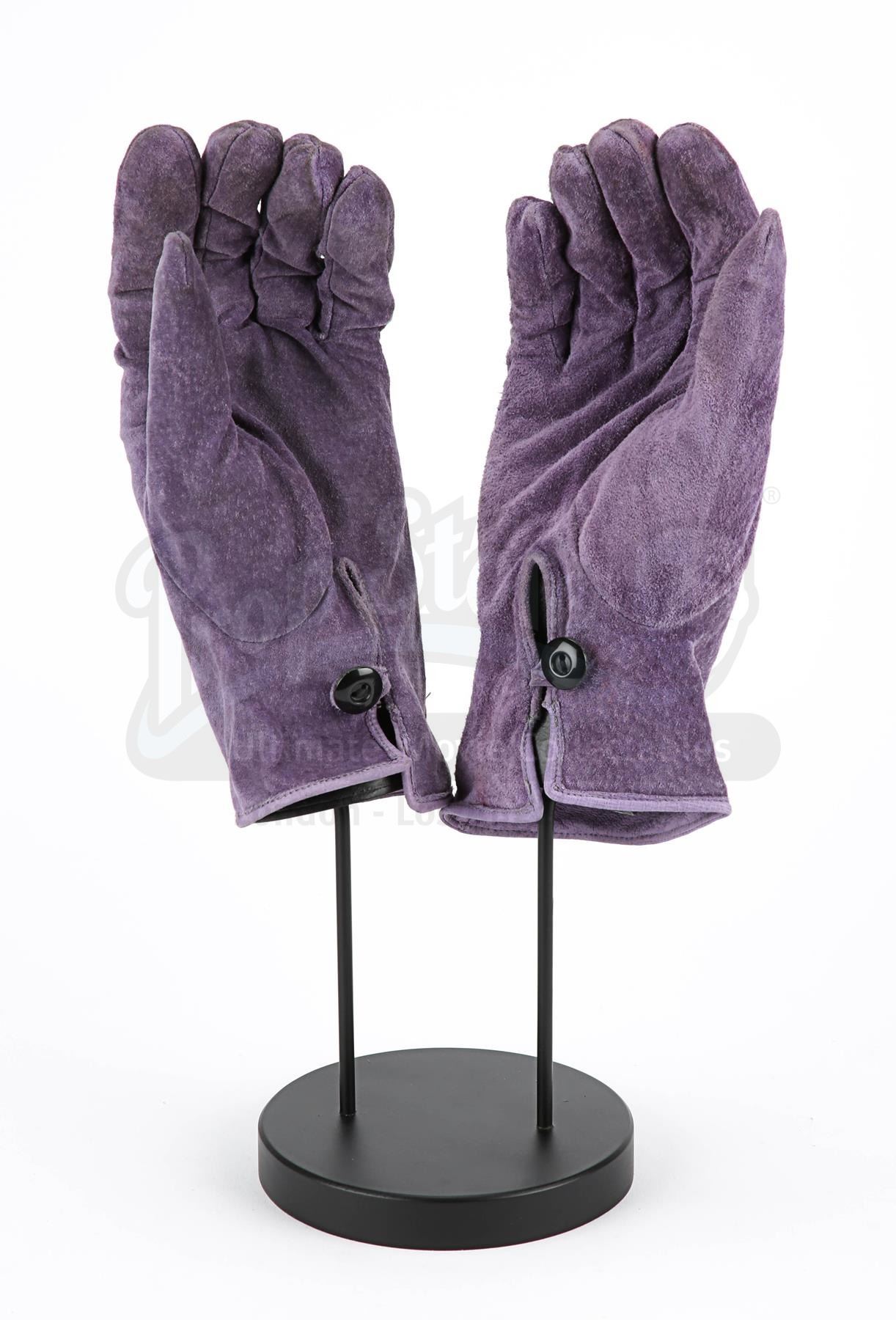 BATMAN (1989) Joker's (Jack Nicholson) Purple Suede Gloves