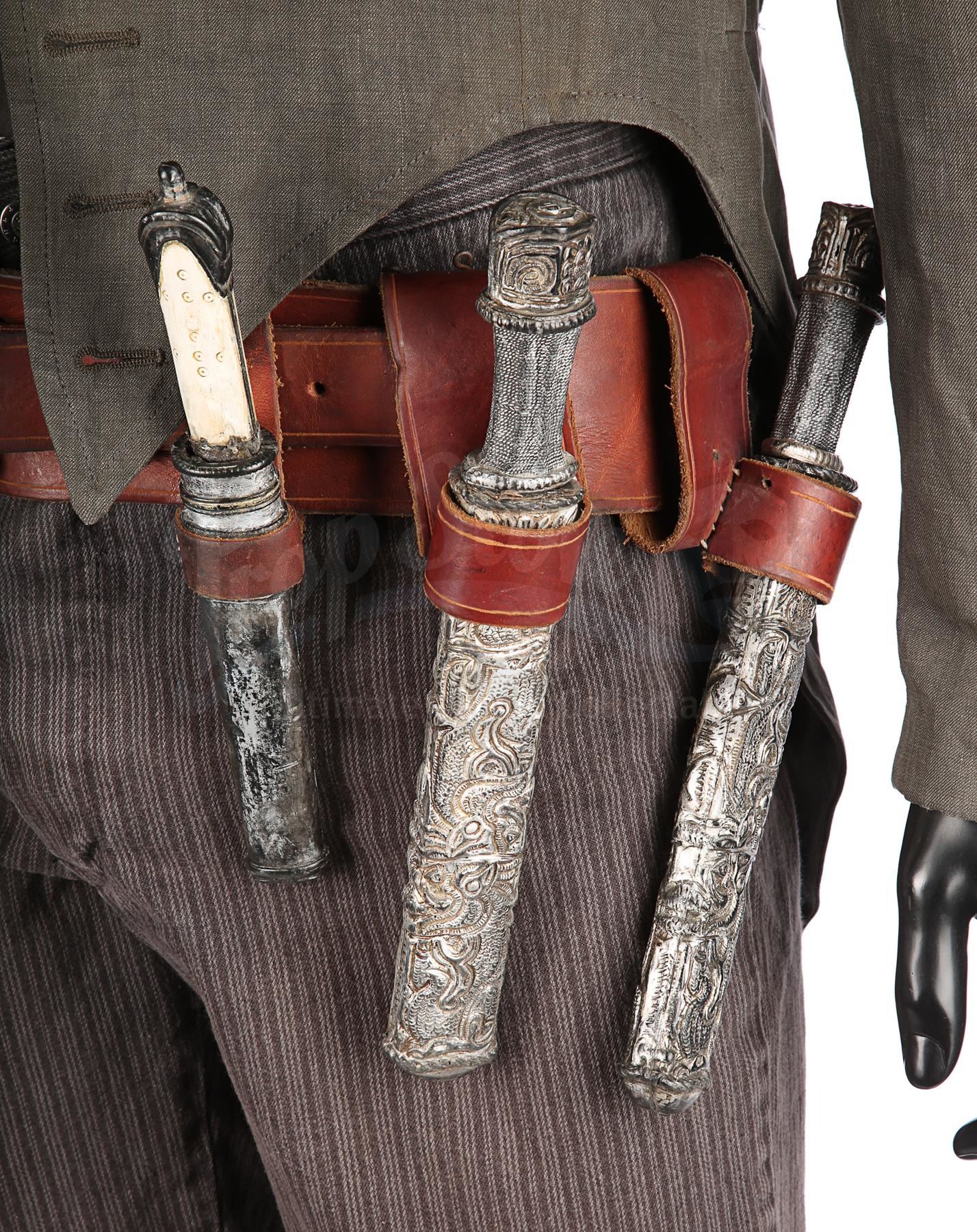 Billy Rocks Weapons MAGNIFICENT SEVEN, THE (2016) - Billy Rocks' (Byung-Hun Lee) Costume ...