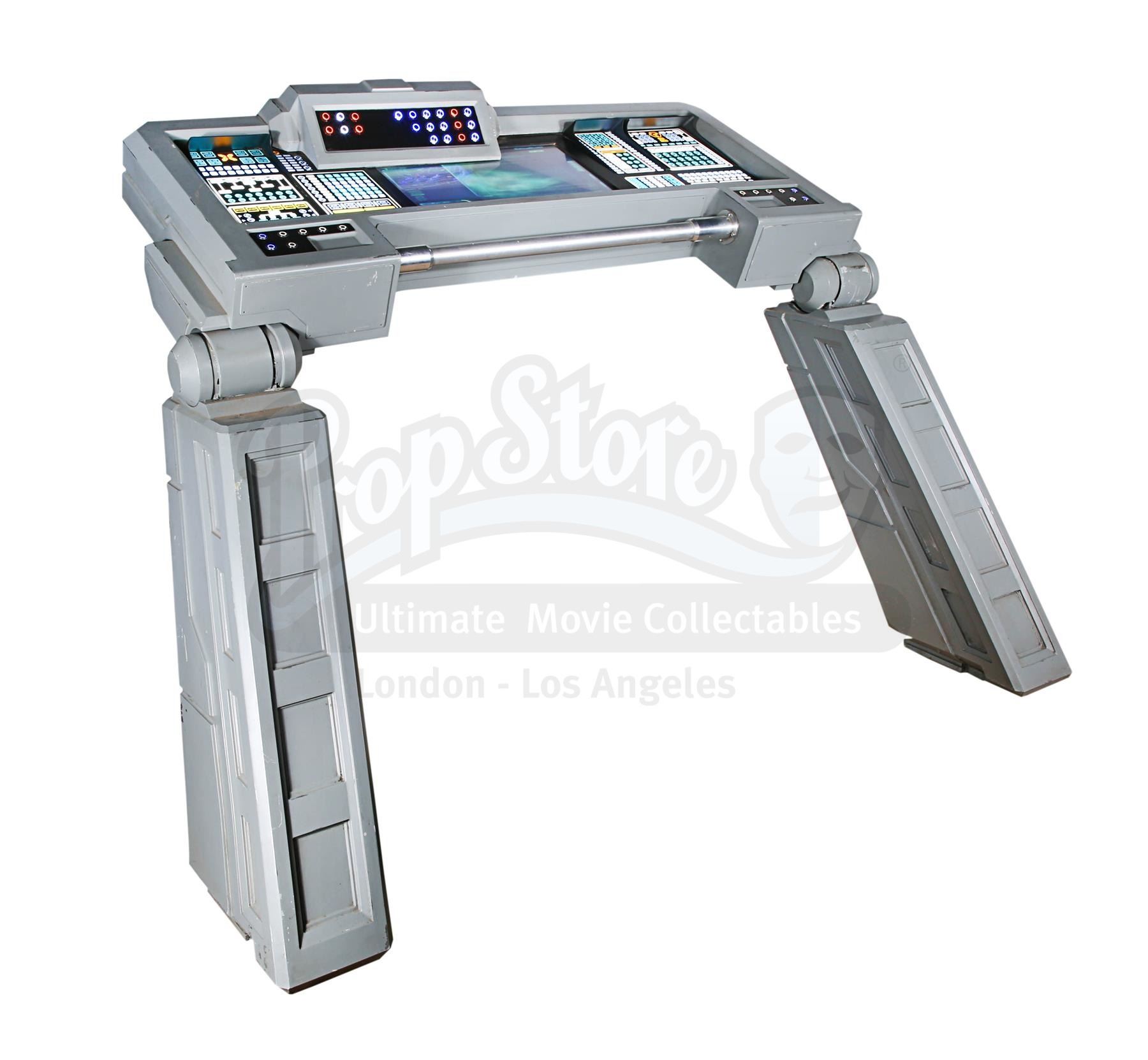 PROMETHEUS (2012) - Light-Up Lower Bridge Command Console