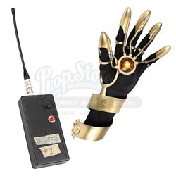 STARGATE SG-1 (TV SERIES 1997-2007) - Light-Up Goa'uld Ribbon Device