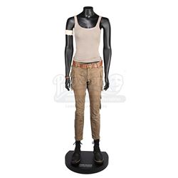 TOMB RAIDER (2018) - Lara Croft's (Alicia Vikander) Hero Costume