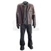 Image 1 : WAR OF THE WORLDS (2005) - Ray Ferrier's (Tom Cruise) Harness Costume