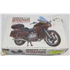 Image 1 : HONDA GL 1100 INTERSTATE 1:15 SCALE MODEL KIT.