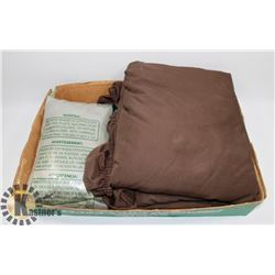 SET OF 4PC GUIN SIDE BEDDING W/ ONE WINDOW PANEL