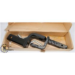 2 TOYOTA TRAILER HITCHES