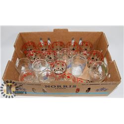 FLAT OF ASSORTED GLASSWARE INCLUDING PLAYING