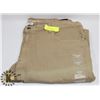 Image 1 : NEW EDDIE BAUER PANTS SIZE 40X30