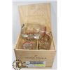 Image 1 : 4 - 3/6 L CANNING JARS IN A WOOD WINE CRATE