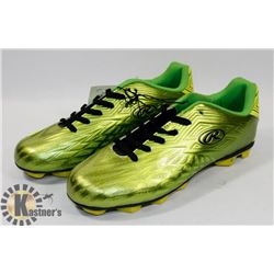 RAWLINGS BALL CLEATS SIZE 9.