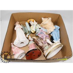 FLAT OF ASSORTED COLLECTIBLES INCLUDING CONCH