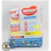 Image 1 : 192 PACK OF HUGGIES WIPES