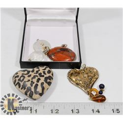 JEWELLERY BOX FILLED WITH RETRO PENDANTS