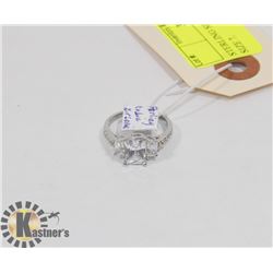 STERLING SILVER WHITE CZ RING SIZE 7.