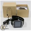 Image 1 : BLACK SMART WATCH.