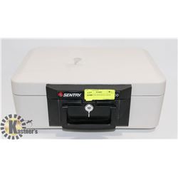 SENTRY LOCK BOX WITH 2 KEYS
