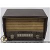 Image 1 : 1940'S WESTINGHOUSE BAKELITE RADIO