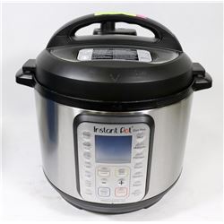 INSTA POT 6QT DUO PLUS, WITH CORD AND EXTRAS