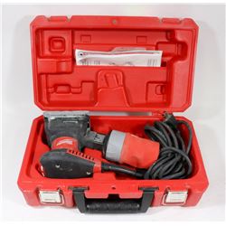 MILWAUKEE PALM SANDER.