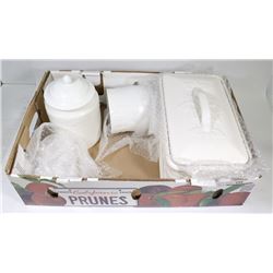 PORCELAIN COVERED BREAD HOLDER, COVERED COOKIE