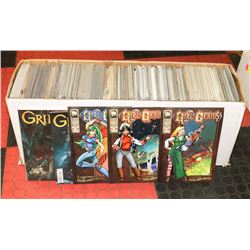 BOX OF ASSORTED COMIC BOOKS.