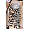 Image 1 : BOX OF VEHICLE SPRINGS