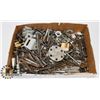 Image 1 : LOT OF ASSORTED NUTS AND BOLTS