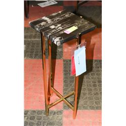 BOUTIQUE BRASS TONE AND MARBLE TOP MINI END T ABLE