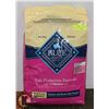 Image 1 : BLUE BUFFALO ADULT SMALL BREED DOG FOOD CHICKEN &