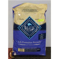 BLUE BUFFALO LARGE BREED CHICKEN & BROWN RICE