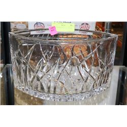 BOAT SHAPED CRYSTAL CENTER PIECE.