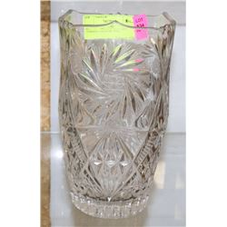PINWHEEL CRYSTAL VASE.