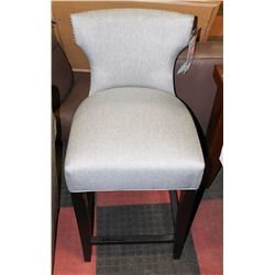 BOUTIQUE CHRISTOPHER CLAYTON FABRIC COUNTER