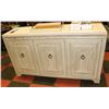 Image 1 : BOUTIQUE CALIFORNIA CREDENZA, 68.5"X19"X40".