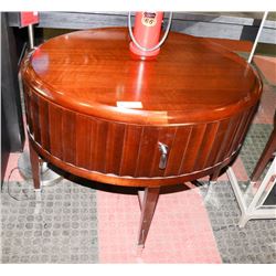 BOUTIQUE OVAL SINGLE DRAWER END TABLE WITH SILENT