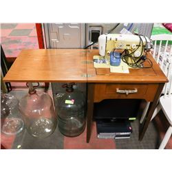 VINTAGE KENMORE SEWING MACHINE WITH ACCESSORIES