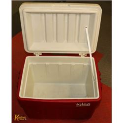 LARGE IGLOO COOLER