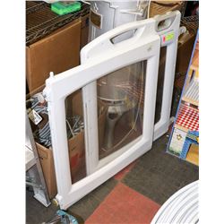 FIRST YEARS BABY GATE