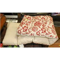 LOUNGE CHAIR CUSHION