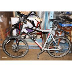 GIANT MENS MOUNTAIN BIKE 24 SPEED 2 XL