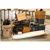 Image 1 : 2.5 PALLETS OF ASSORTED OFFICE FURNITURE